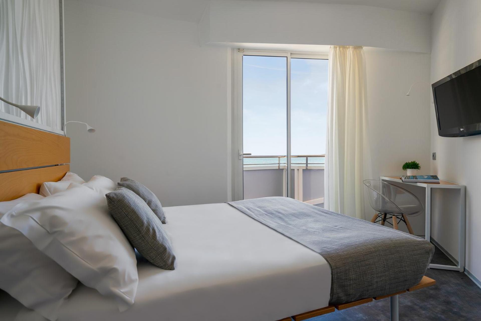Hotel Rex - Fronte mare Riccione Esterno foto
